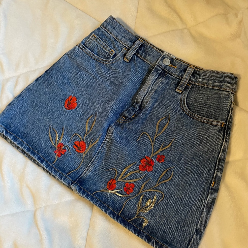 Aritzia denim skirt